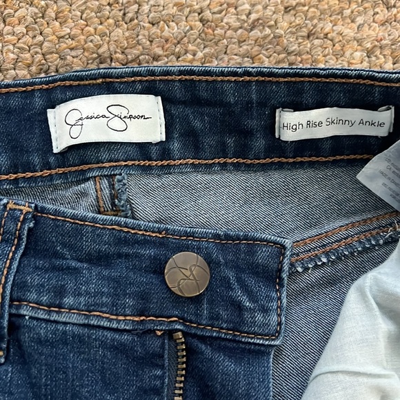 Jessica Simpson High-Rise Skinny Ankle Jeans Size 2 - Picture 2 of 7